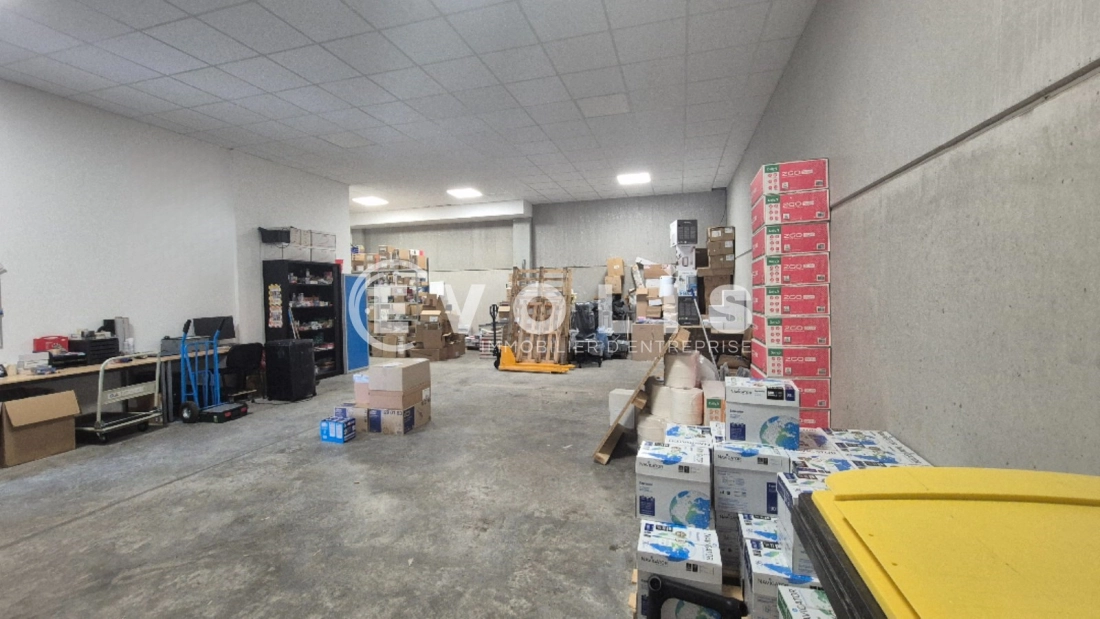 Photo 2 – location Entrepôts / activités	SERRIS (77700)