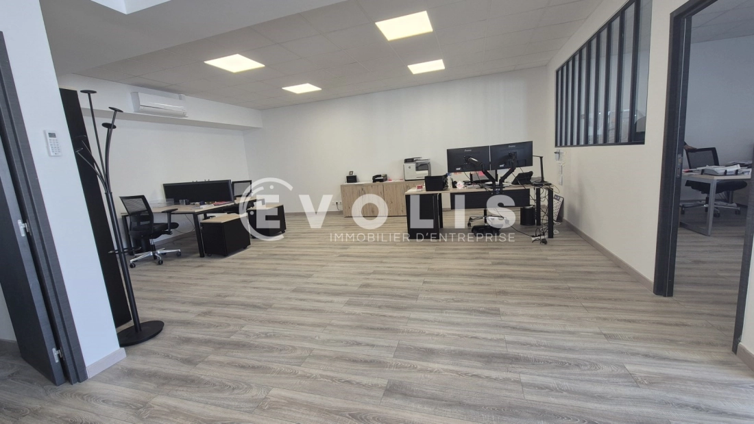 Photo 10 – location Entrepôts / activités	SERRIS (77700)