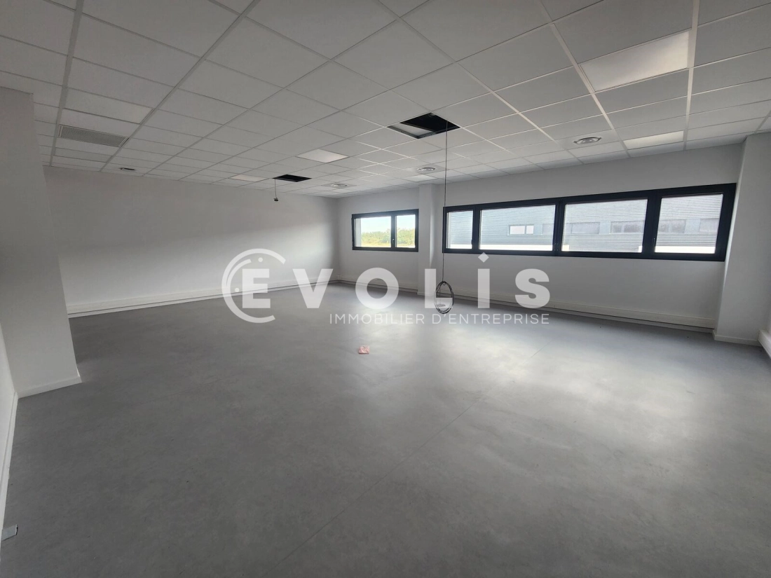 Photo 15 – location Entrepôts / activités	HEYRIEUX (38540)