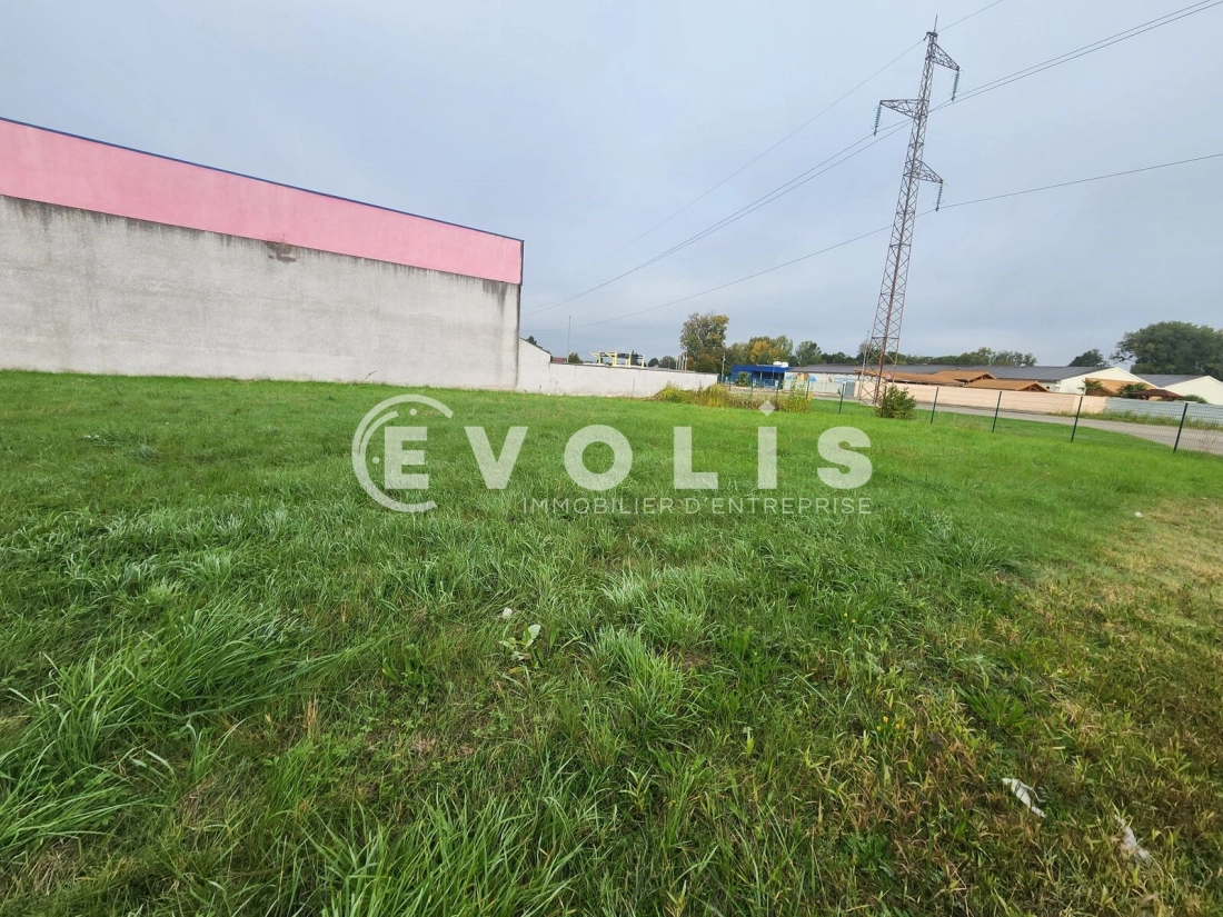 Photo 11 – vente Entrepôts / activités	SAINT SAVIN (38300)