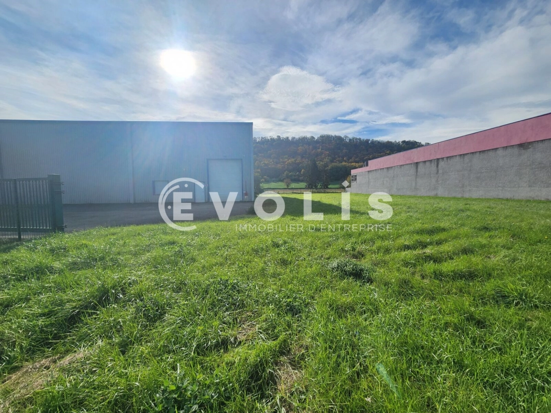 Photo 15 – vente Entrepôts / activités	SAINT SAVIN (38300)