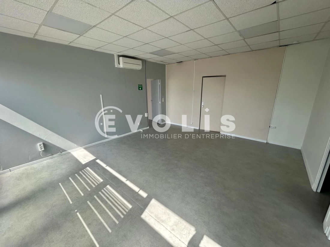 Photo 2 – location Locaux commerciaux	ORMOY (91540)