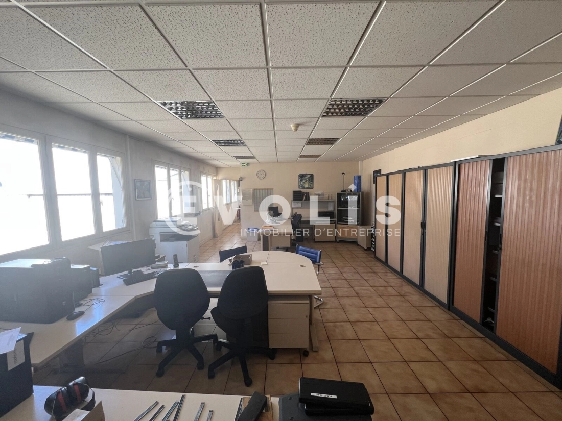 Photo 6 – vente Entrepôts / activités	VAUJOURS (93410)