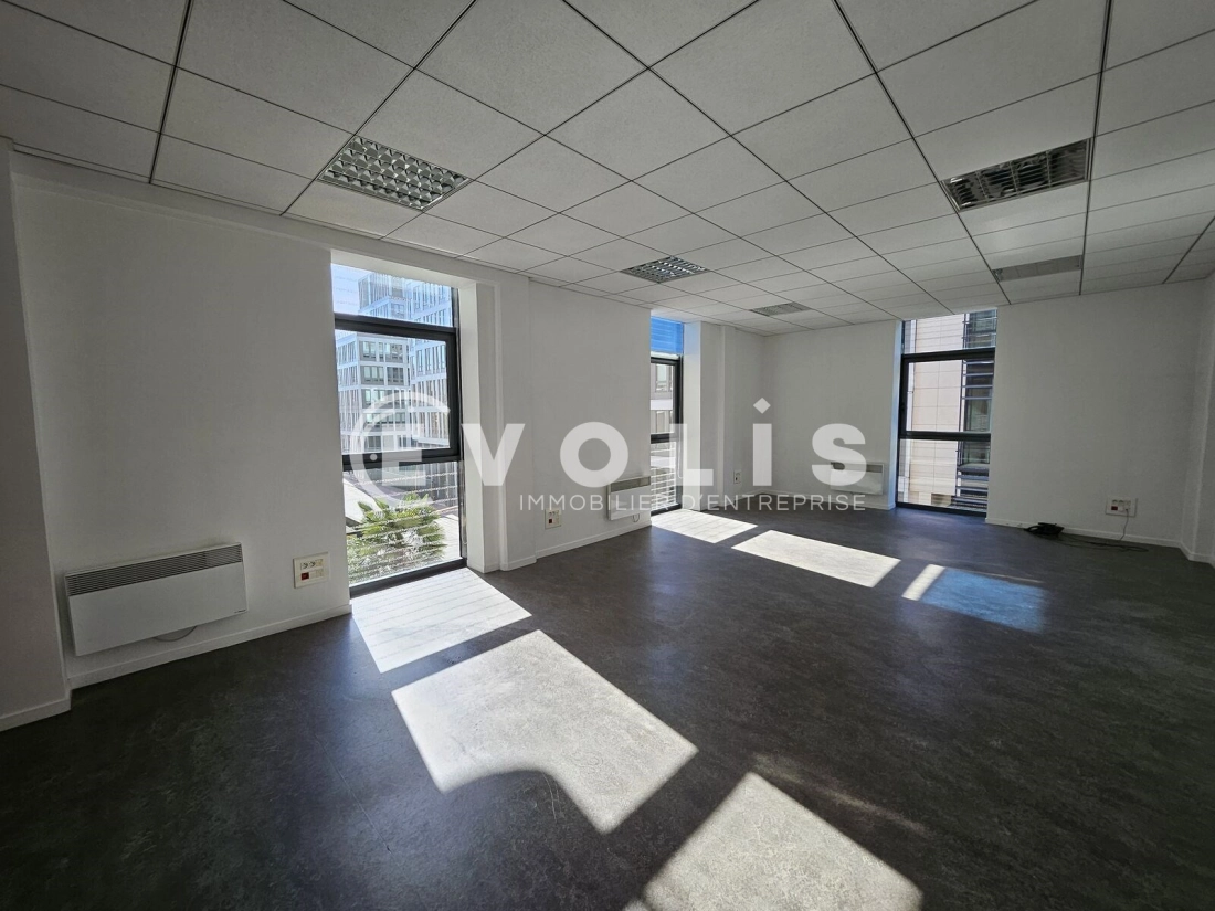 Photo 9 – location Entrepôts / activités	MONTROUGE (92120)