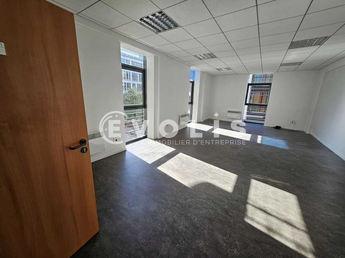 Photo 10 – location Entrepôts / activités	MONTROUGE (92120)