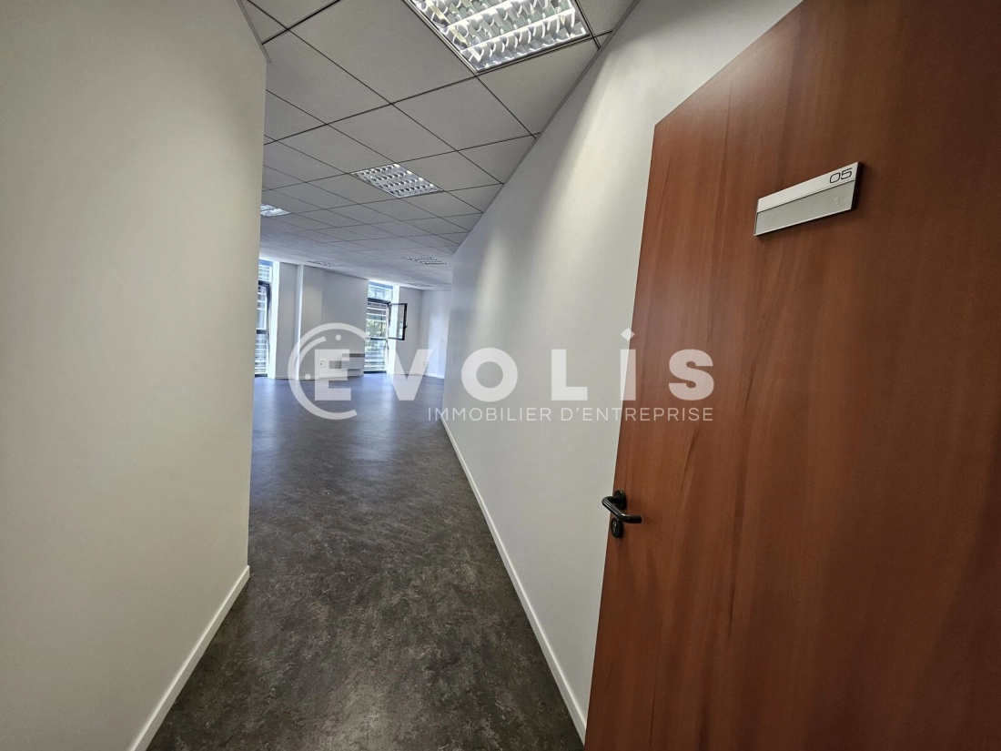 Photo 11 – location Entrepôts / activités	MONTROUGE (92120)