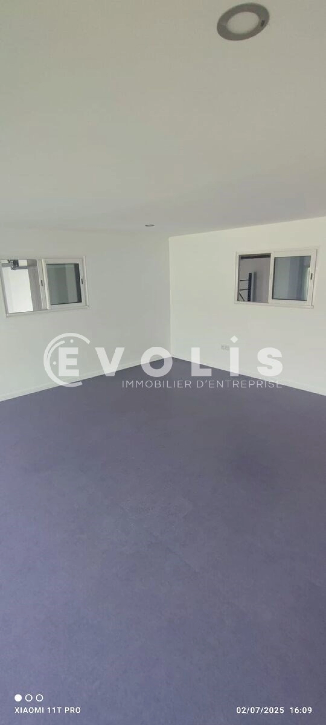 Photo 2 – vente Entrepôts / activités	VILLEJUST (91140)