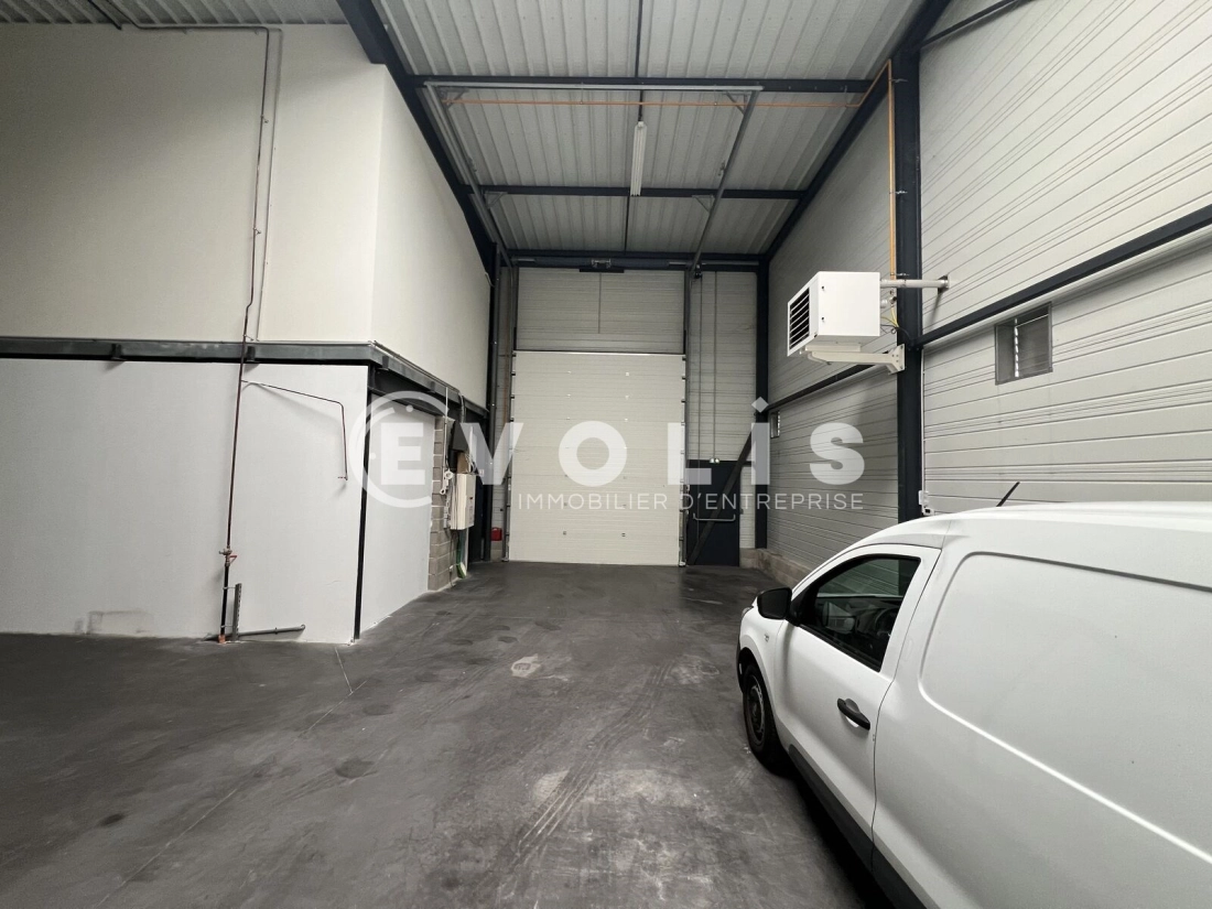 Photo 2 – location Entrepôts / activités	SAINT FONS (69190)