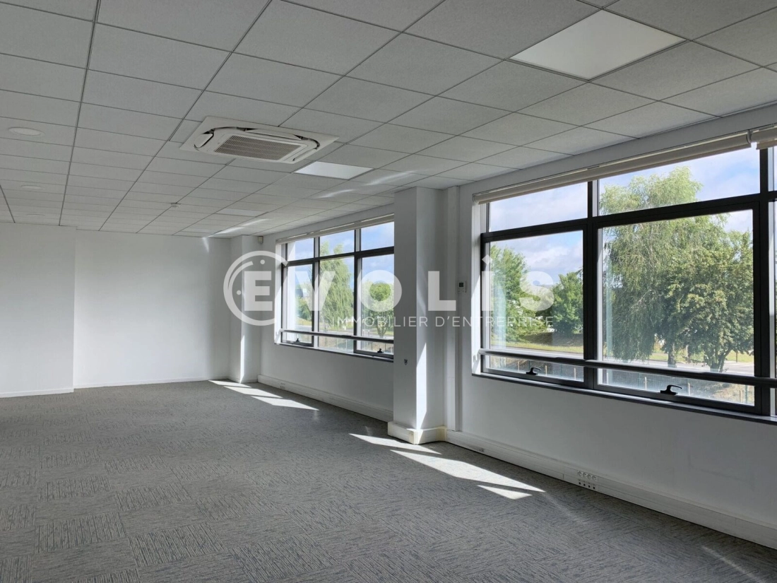 Photo 14 – location Entrepôts / activités	LIEUSAINT (77127)