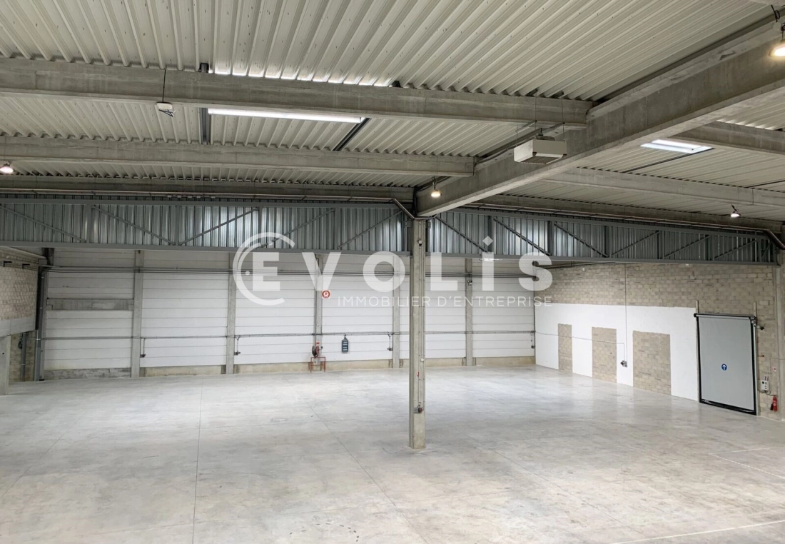 Photo 5 – location Entrepôts / activités	LIEUSAINT (77127)