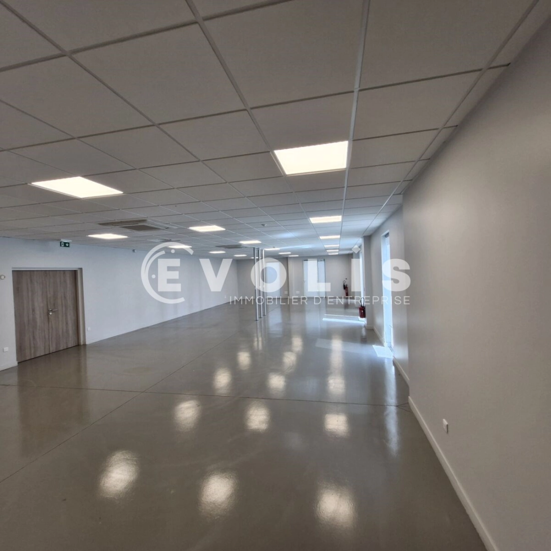 Photo 15 – location Entrepôts / activités	LISSES (91090)