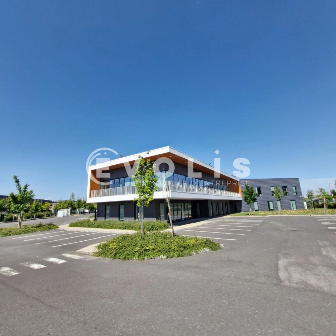 Photo 2 – location Entrepôts / activités	LISSES (91090)