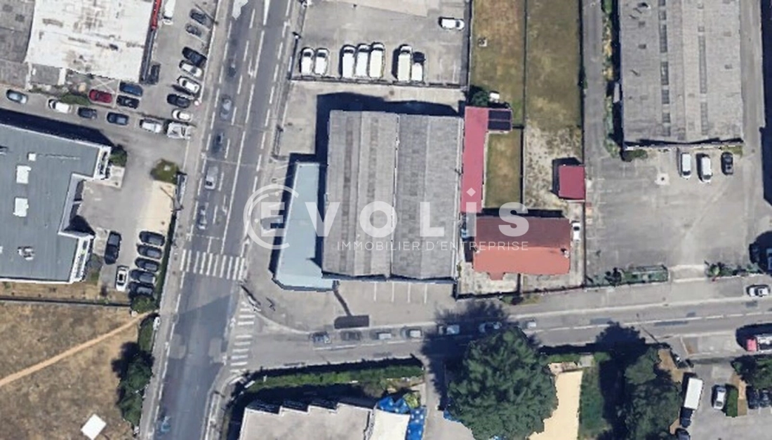 Photo 2 – location Entrepôts / activités	DECINES CHARPIEU (69150)