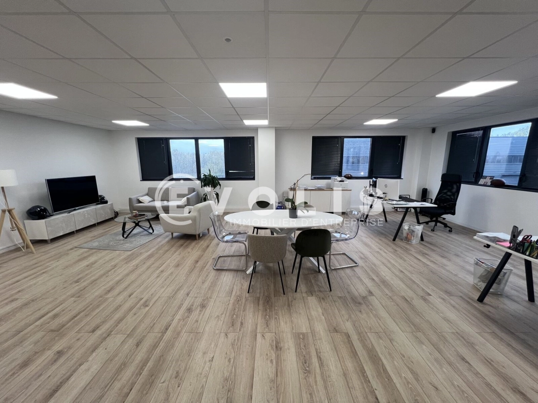 Photo 6 – location Entrepôts / activités	VAIRES SUR MARNE (77360)