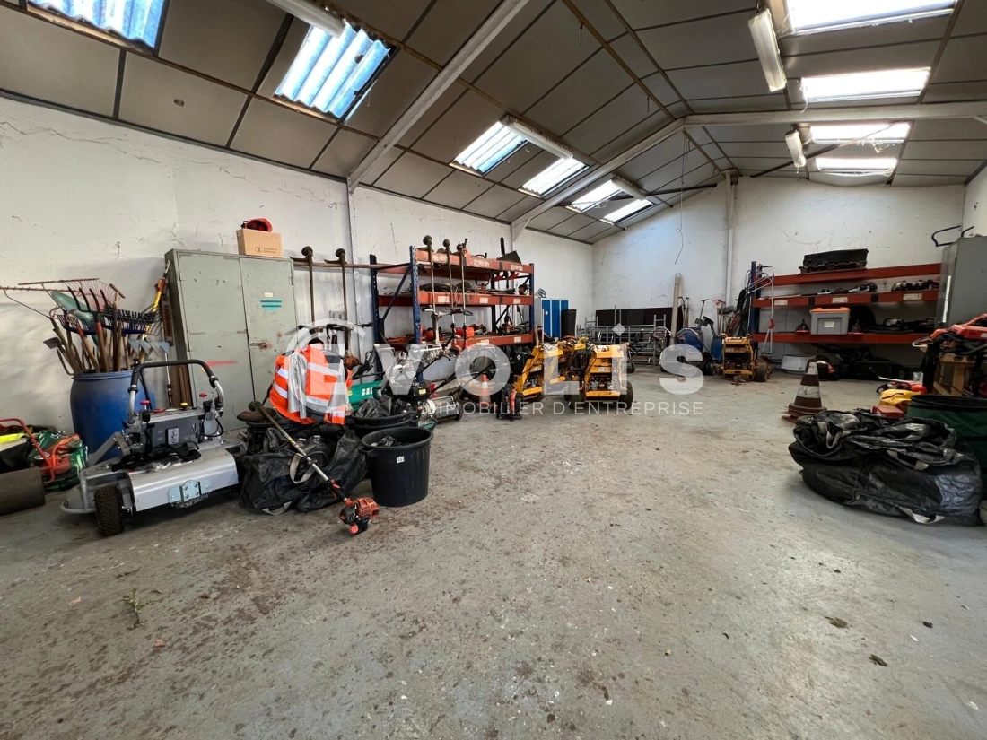 Photo 10 – vente Entrepôts / activités	VILLEFRANCHE SUR SAONE (69400)