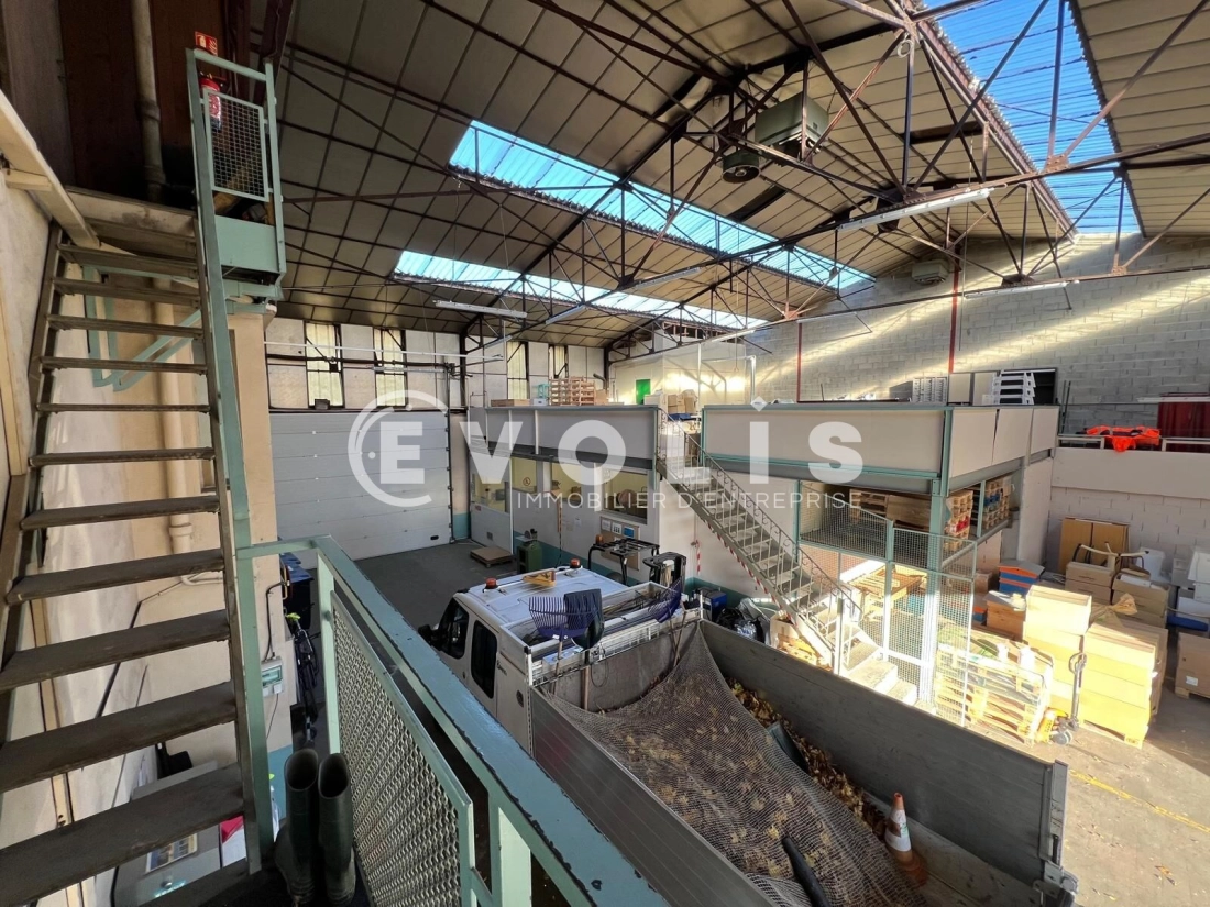 Photo 14 – vente Entrepôts / activités	VILLEFRANCHE SUR SAONE (69400)