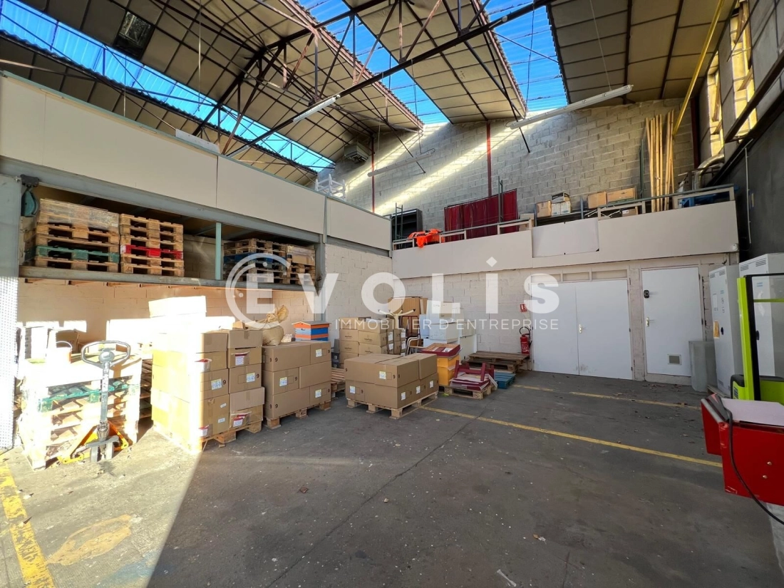 Photo 5 – vente Entrepôts / activités	VILLEFRANCHE SUR SAONE (69400)