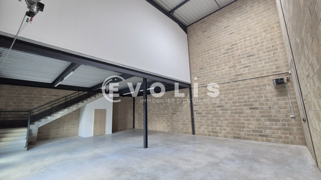 Photo 3 – location Entrepôts / activités	BAILLY ROMAINVILLIERS (77700)