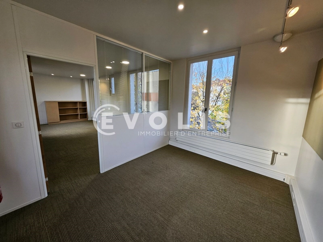 Photo 3 – location Entrepôts / activités	CACHAN (94230)