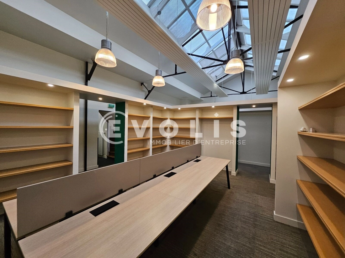 Photo 1 – location Entrepôts / activités	CACHAN (94230)