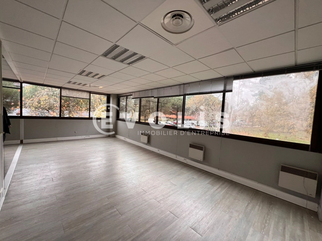 Photo 2 – location bureaux	MERIGNAC (33700)
