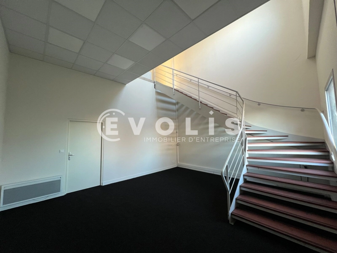 Photo 9 – location Entrepôts / activités	MERIGNAC (33700)