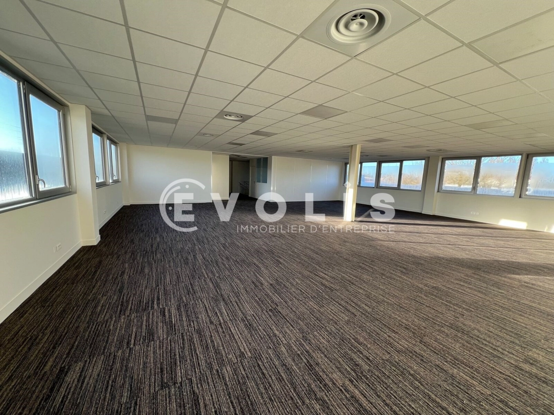 Photo 4 – location Entrepôts / activités	MERIGNAC (33700)