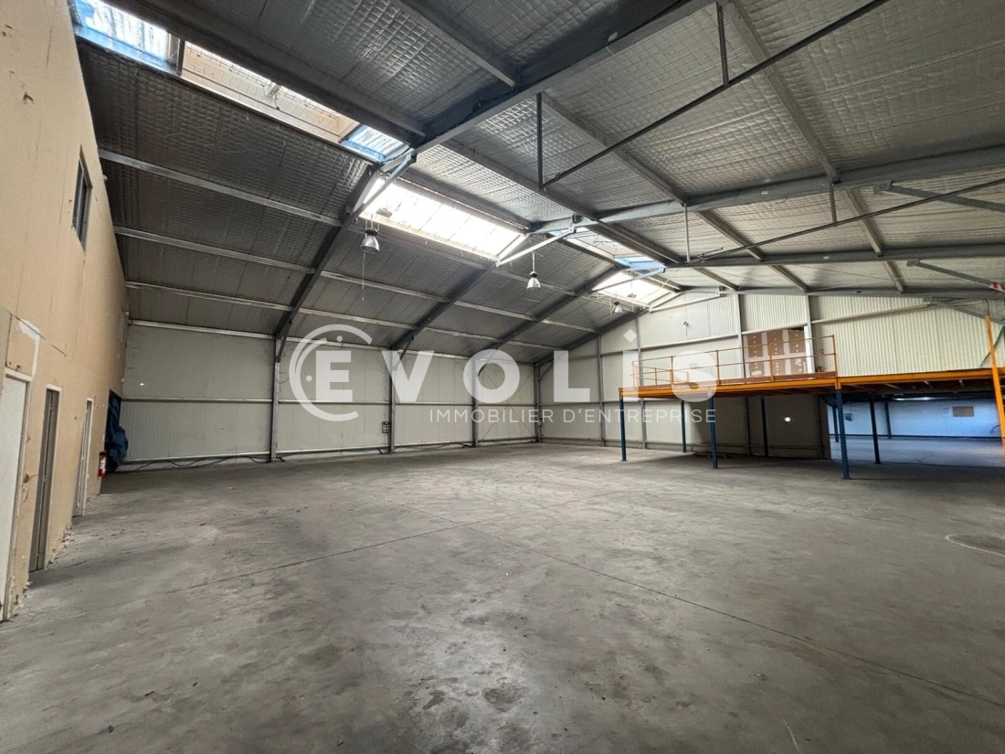 Photo 9 – vente Entrepôts / activités	FAREINS (01480)