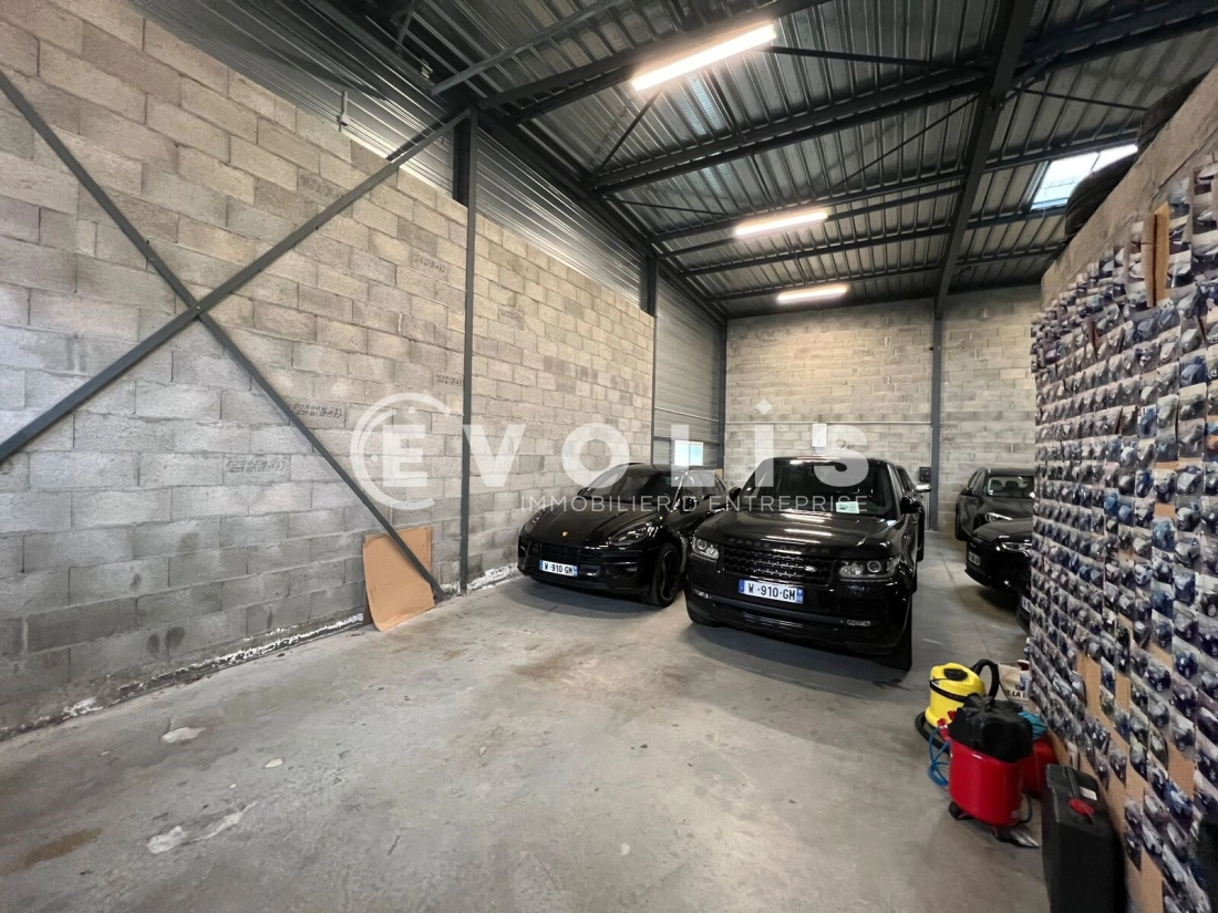 Photo 4 – location Entrepôts / activités	CHASSIEU (69680)