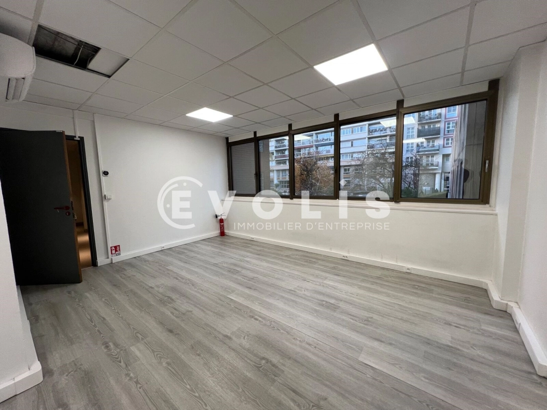 Photo 2 – location bureaux	MONTREUIL (93100)