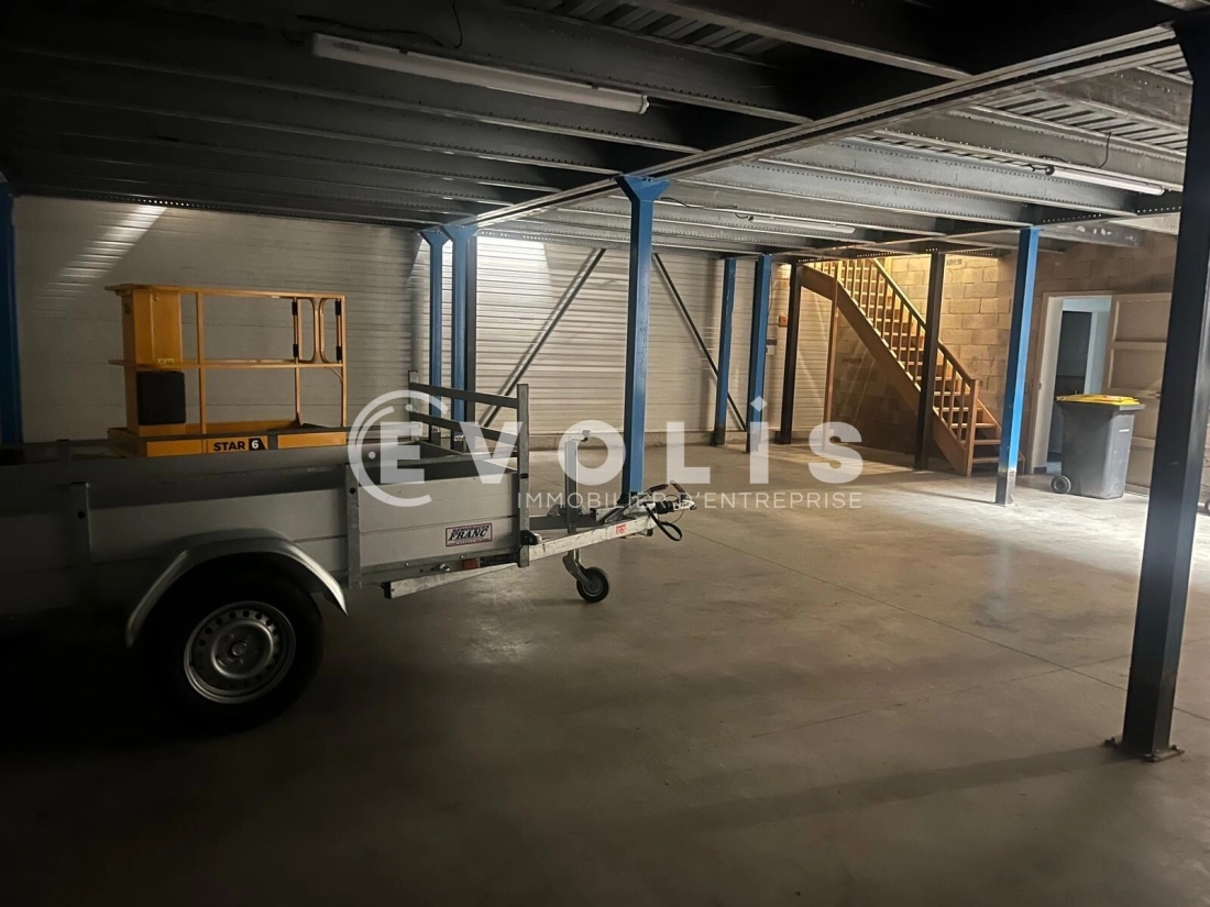 Photo 2 – location Entrepôts / activités	GLEIZE (69400)