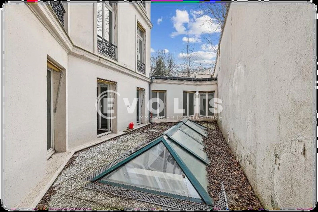 Photo 8 – location bureaux	PARIS (75008)