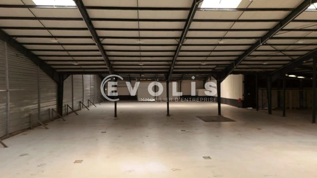 Photo 2 – vente Entrepôts / activités	CHATEAURENARD (13160)
