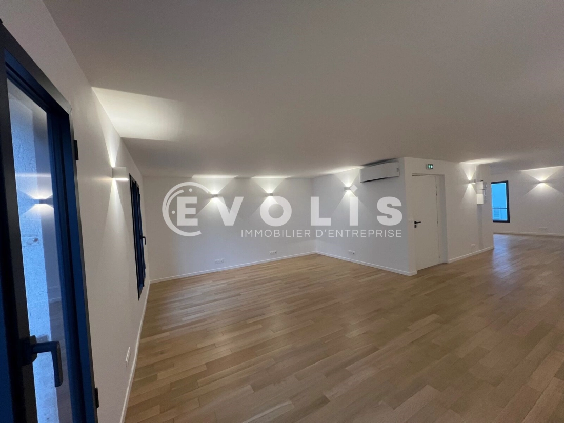 Photo 1 – location bureaux	PARIS (75017)