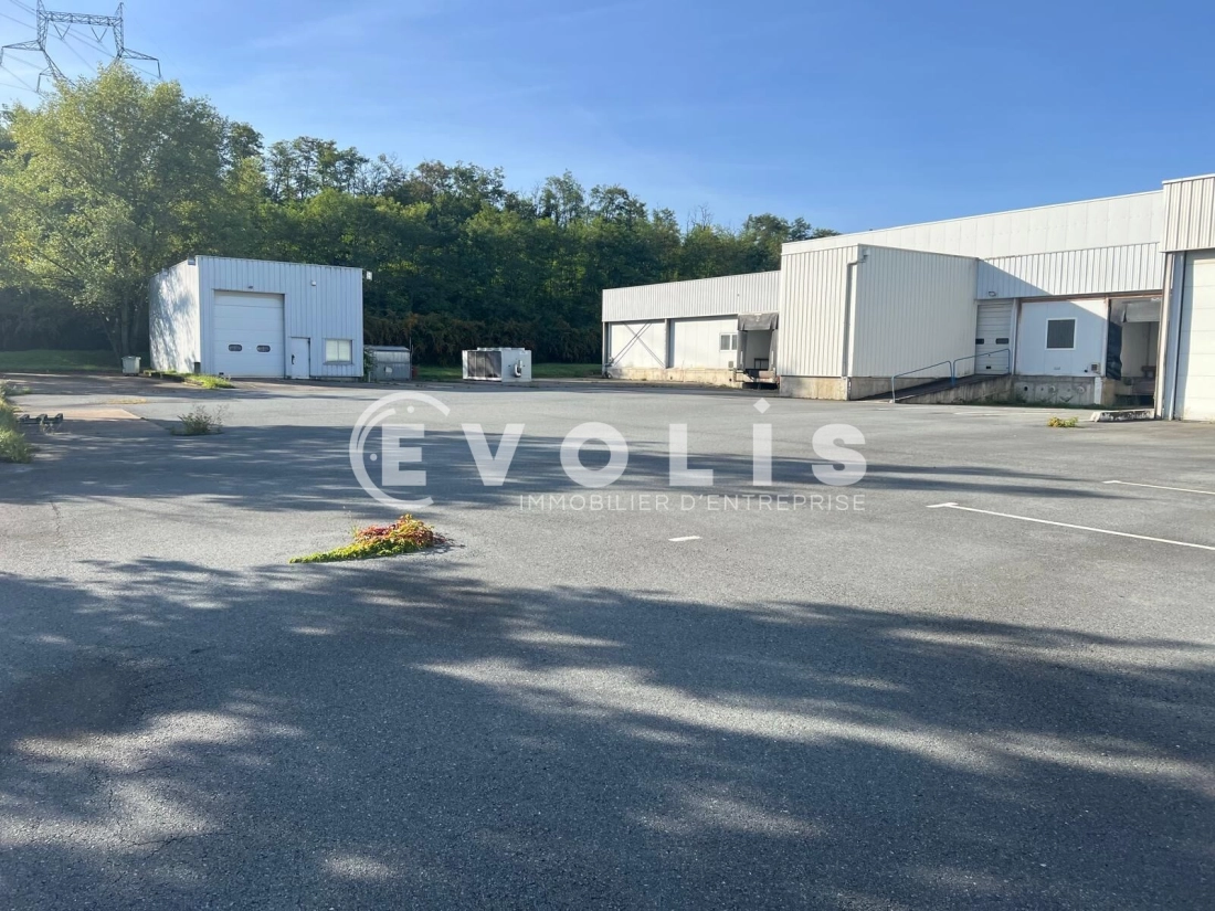 Photo 2 – vente Entrepôts / activités	CIVRIEUX D'AZERGUES (69380)