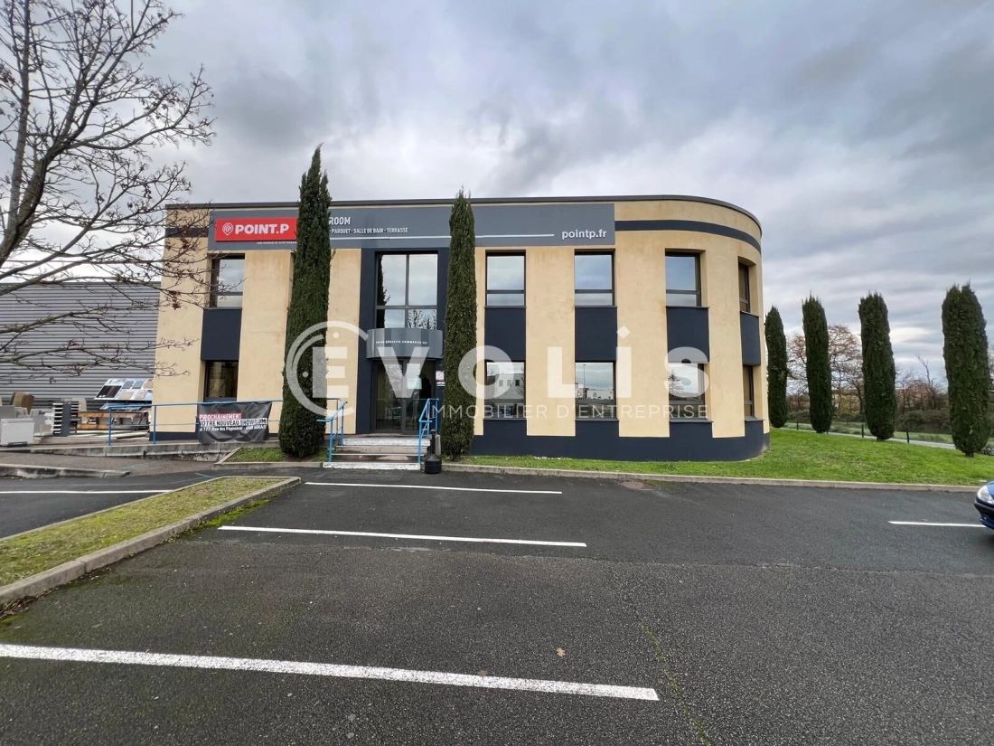 Photo 6 – location Entrepôts / activités	ARNAS (69400)