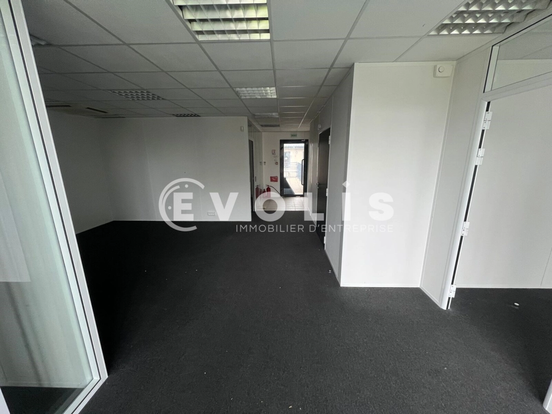Photo 5 – vente bureaux	SERRIS (77700)