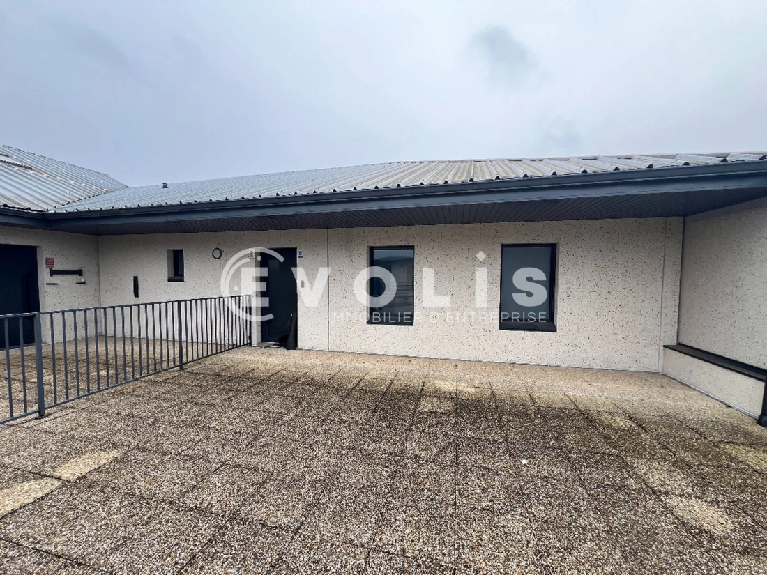 Photo 1 – vente bureaux	SERRIS (77700)