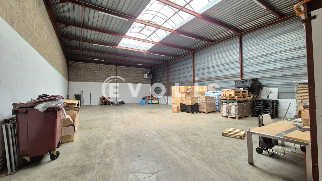 Photo 2 – location Entrepôts / activités	COLLEGIEN (77090)