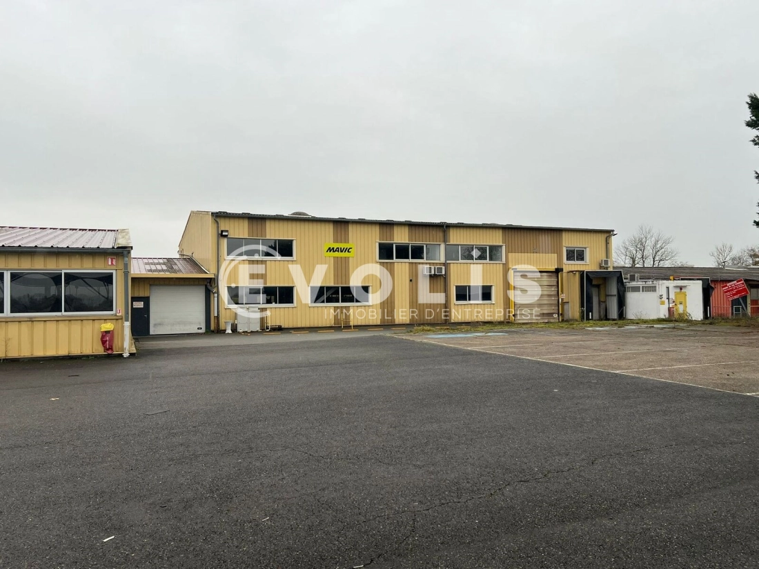 Photo 15 – vente Entrepôts / activités	SAINT TRIVIER SUR MOIGNANS (01990)