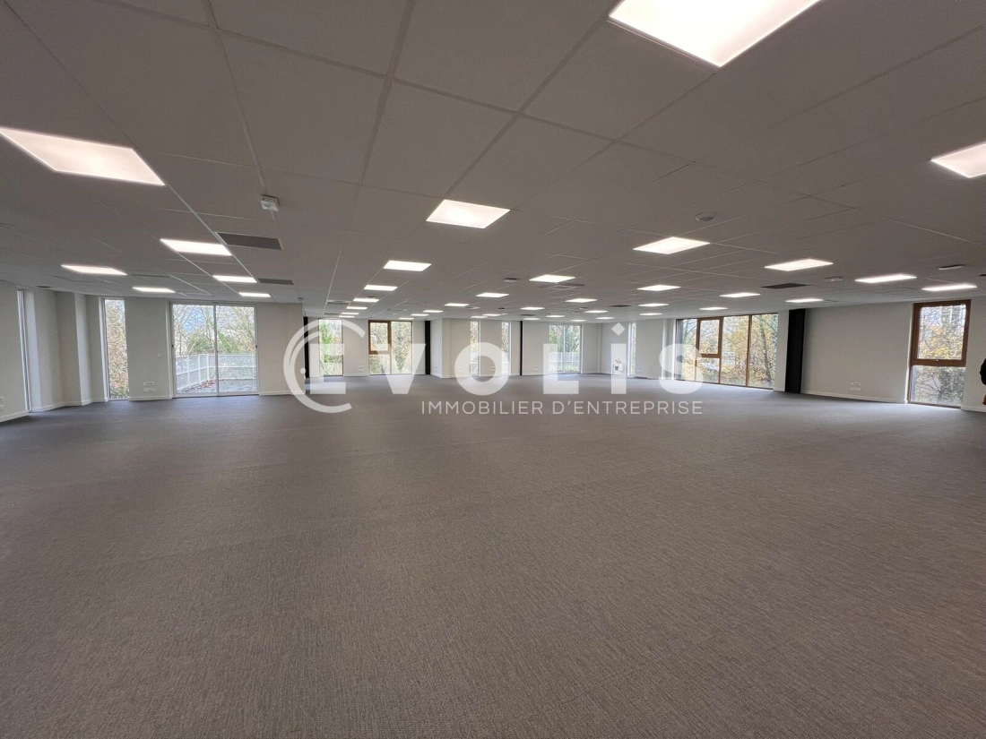 Photo 1 – location bureaux	BRUGES (33520)