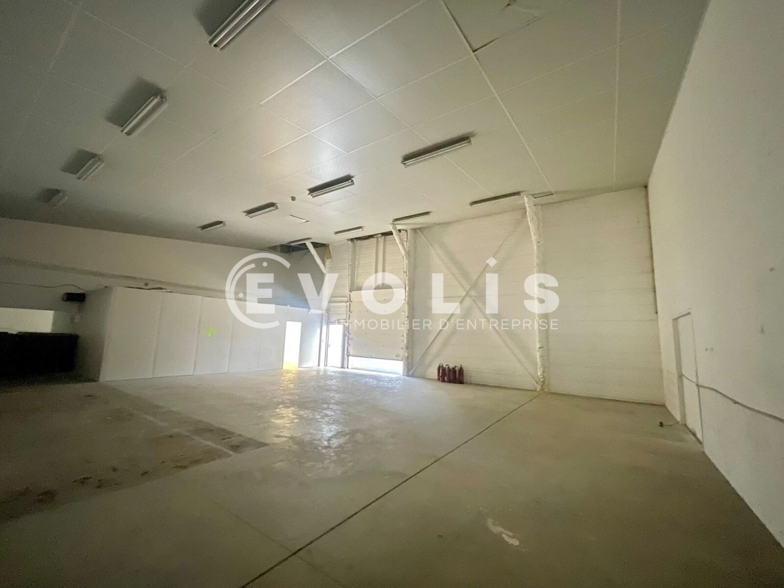 Photo 1 – location Entrepôts / activités	MERIGNAC (33700)