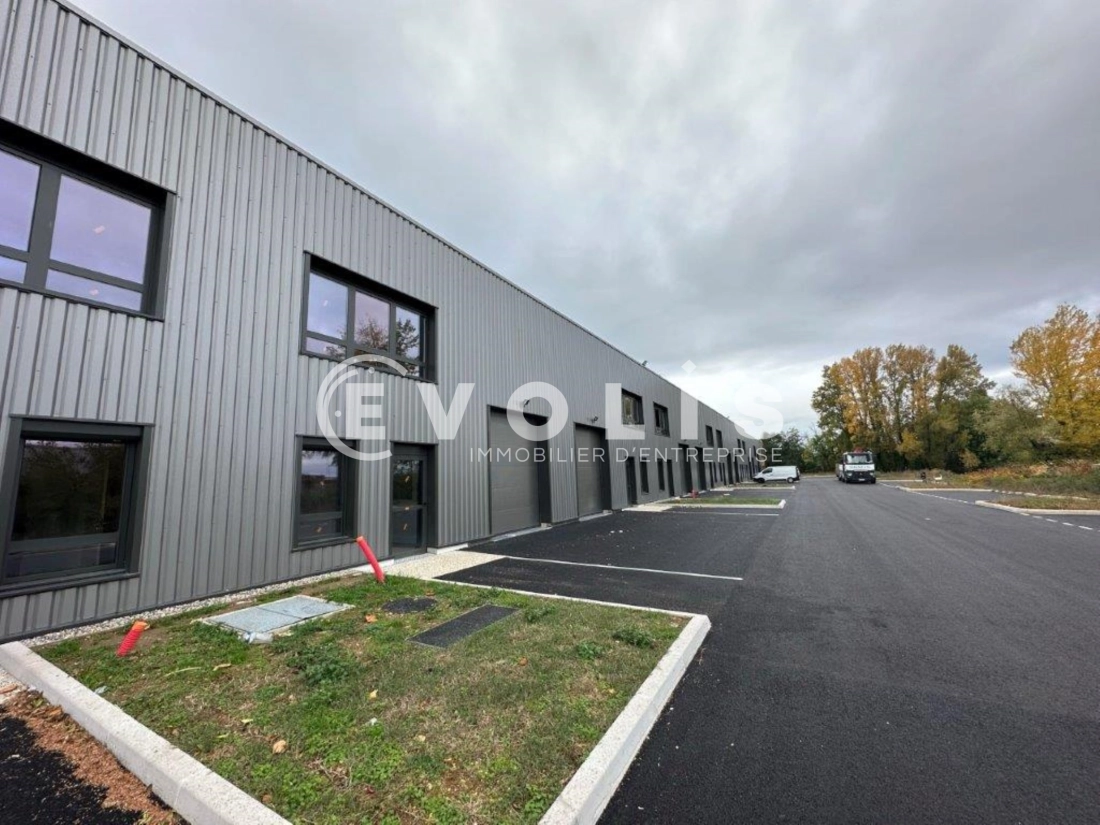 Photo 13 – vente Entrepôts / activités	BOURGOIN JALLIEU (38300)