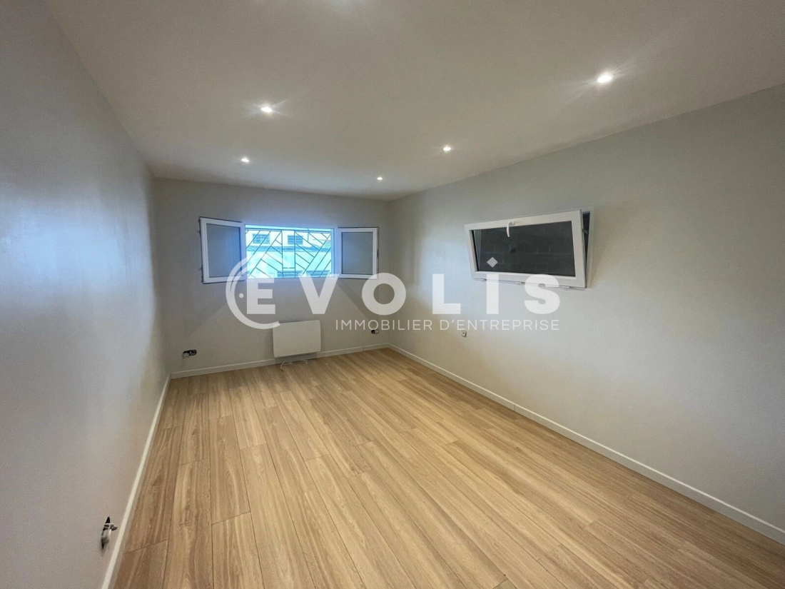 Photo 6 – location Entrepôts / activités	SAINT MEDARD EN JALLES (33160)