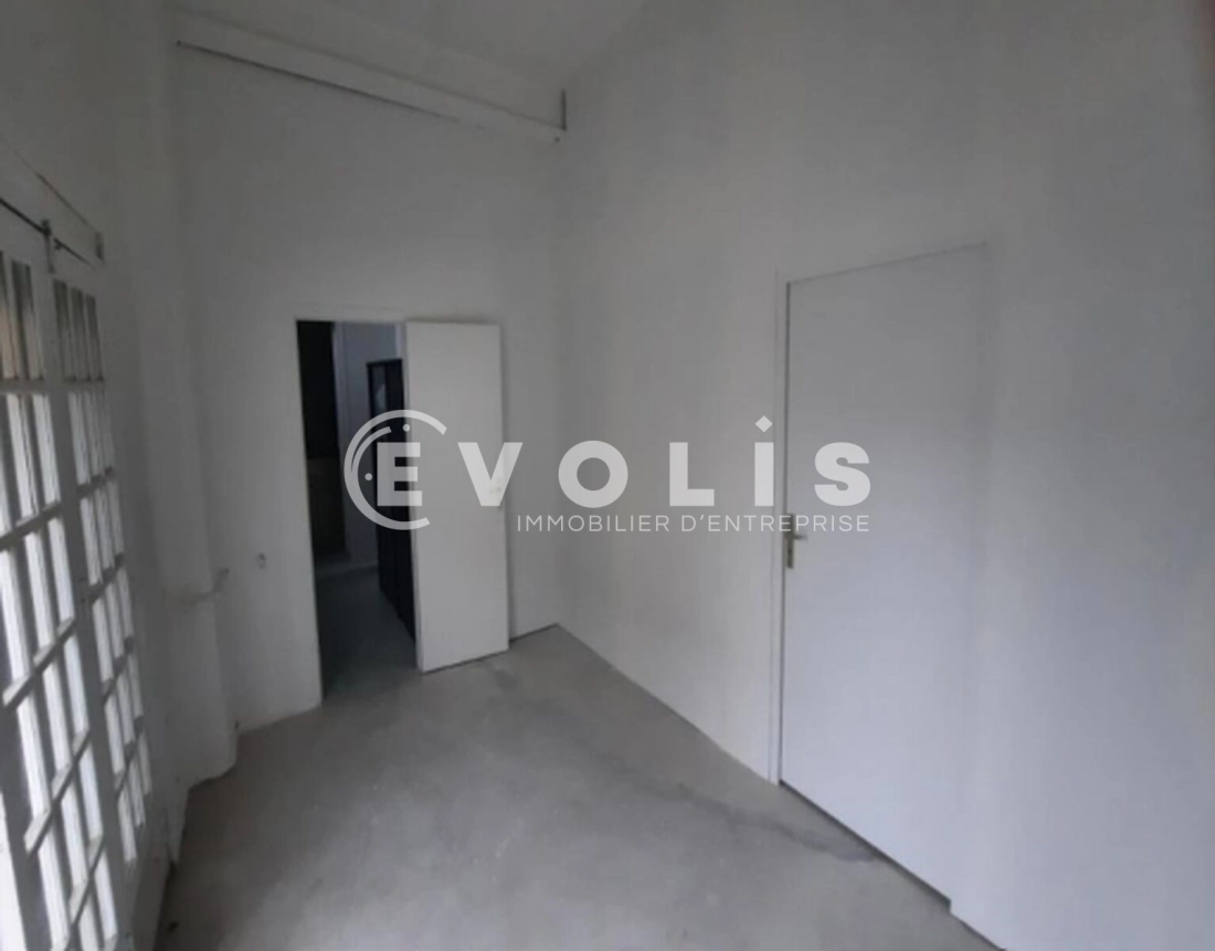 Photo 2 – location Entrepôts / activités	WISSOUS (91320)