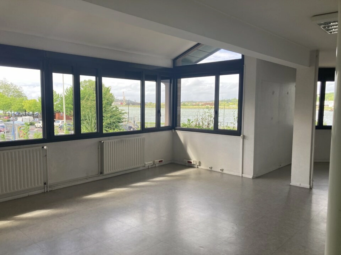 Photo 1 – vente bureaux	BAYONNE (64100)
