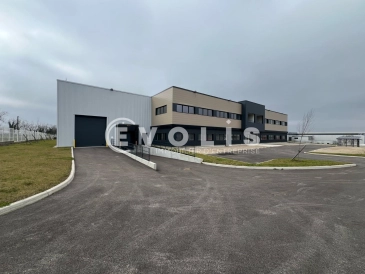 Photo 1 – location Entrepôts / activités	COLOMBIER SAUGNIEU (69124)