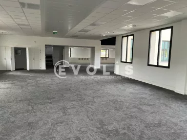 Photo 1 – vente bureaux	VENISSIEUX (69200)