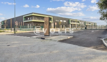 Photo 1 – location Entrepôts / activités	GRAVESON (13690)