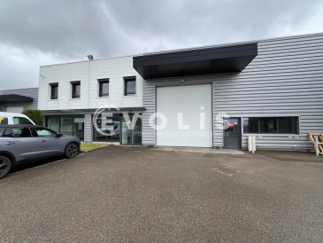 Photo 1 – location Entrepôts / activités	NEUVILLE SUR SAONE (69250)